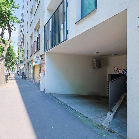 Апартаменты Adamick Place In City Centre With Free Parking Братислава Экстерьер фото